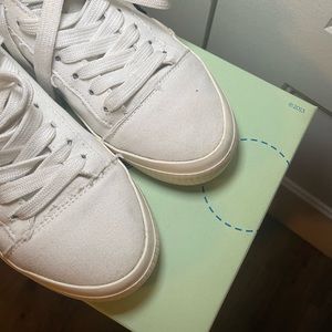 Off white womans canvas sneakers